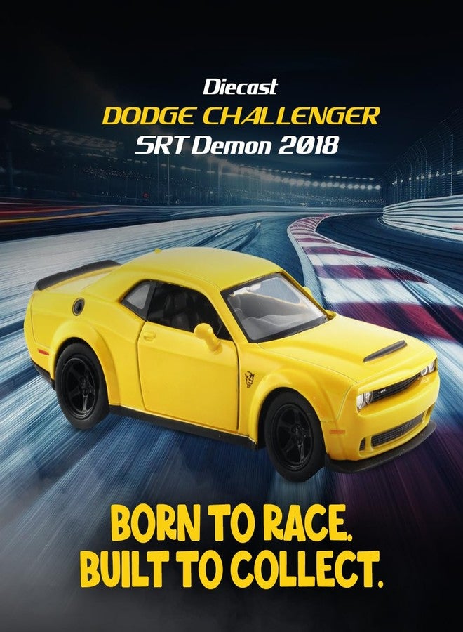 آر إم زد سيتي سيارة دودج تشالنجر إس آر تي ديمون 2018 لعبة مصبوبة من المعدن من آر إم زد سيتي، مقاس 5 بوصات، بمقياس 1:39 | سيارة قابلة للتجميع مرخصة مع أبواب قابلة للفتح وآلية سحب للخلف | سلسلة عالمية للأطفال ومحبي السيارات | أحمر - Image 2